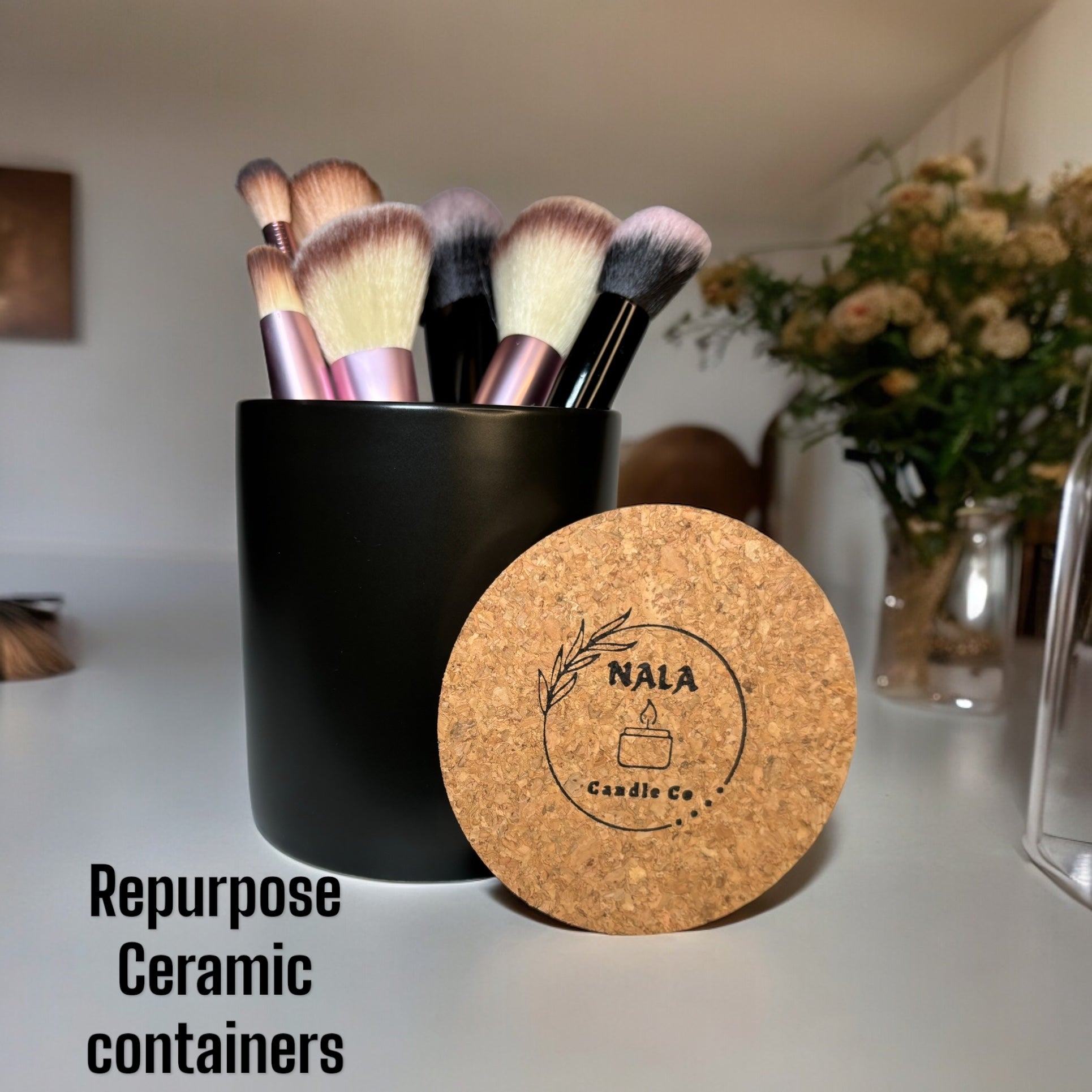 LEATHER & LACE 14oz CANDLE